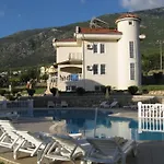 Chateaux B1